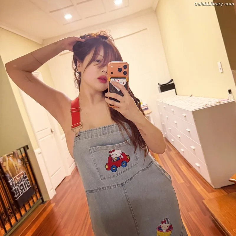 HyunA - Kim Hyun-ah photo 8 of 38