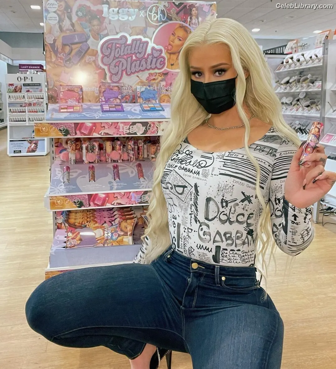 Iggy Azalea photo 7 of 768