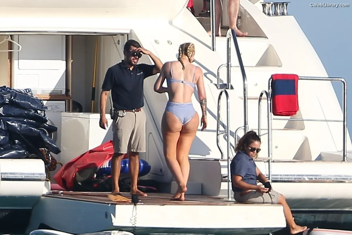 Iggy Azalea photo 15 of 768