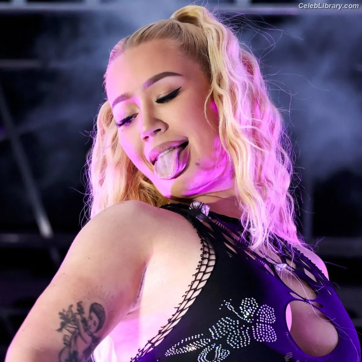 Iggy Azalea photo 3 of 768