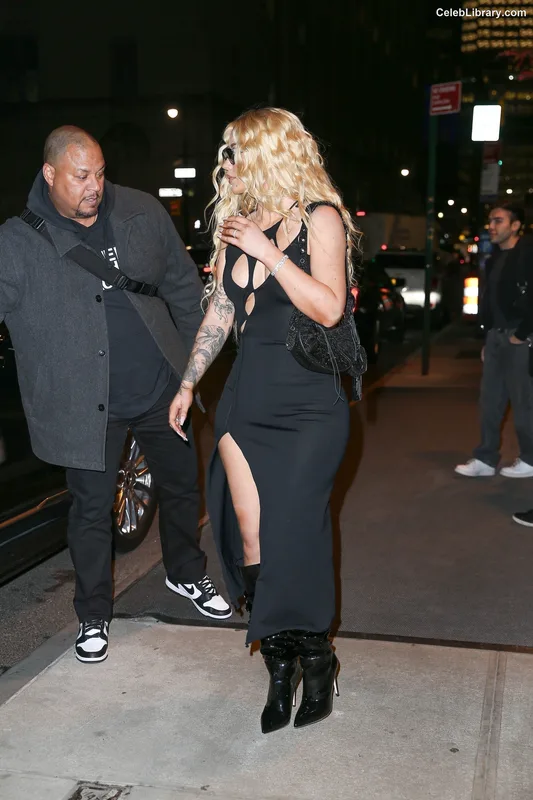 Iggy Azalea photo 9 of 757