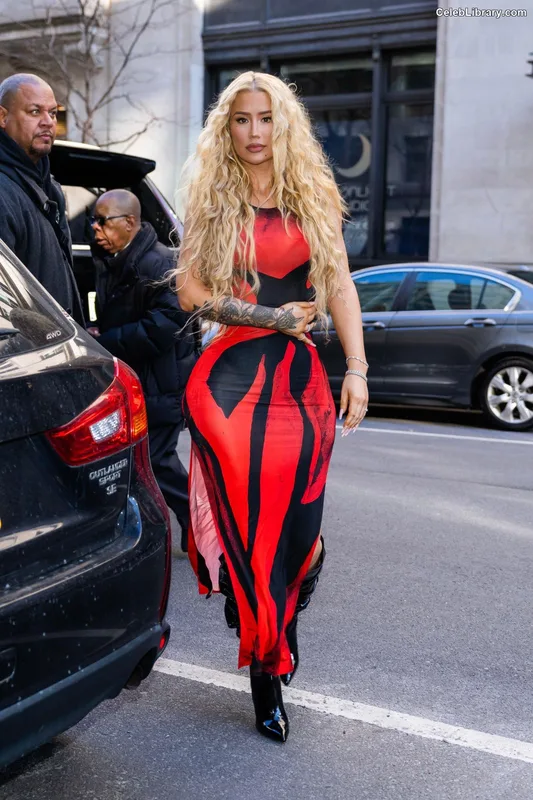 Iggy Azalea photo 4 of 757