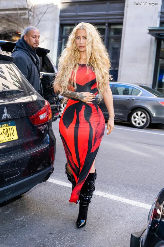 Iggy Azalea photo 6 of 757