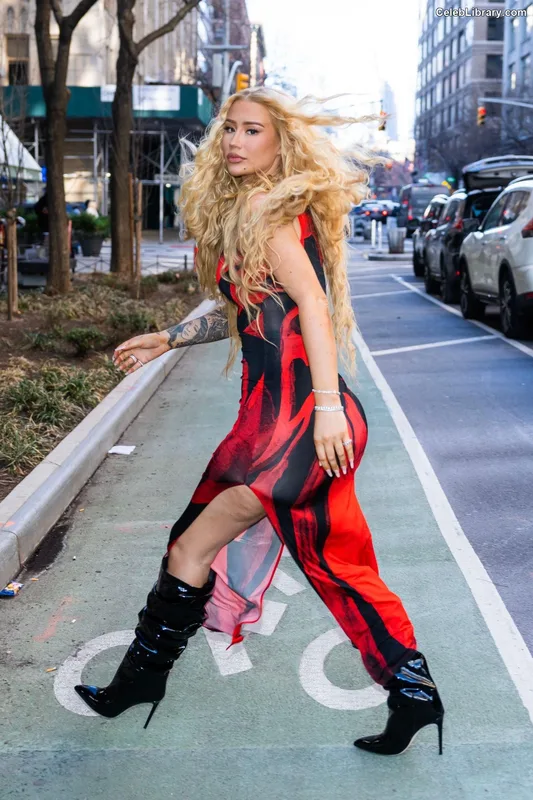Iggy Azalea photo 8 of 757