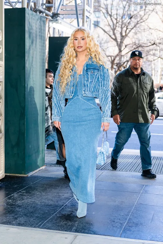 Iggy Azalea photo 13 of 757