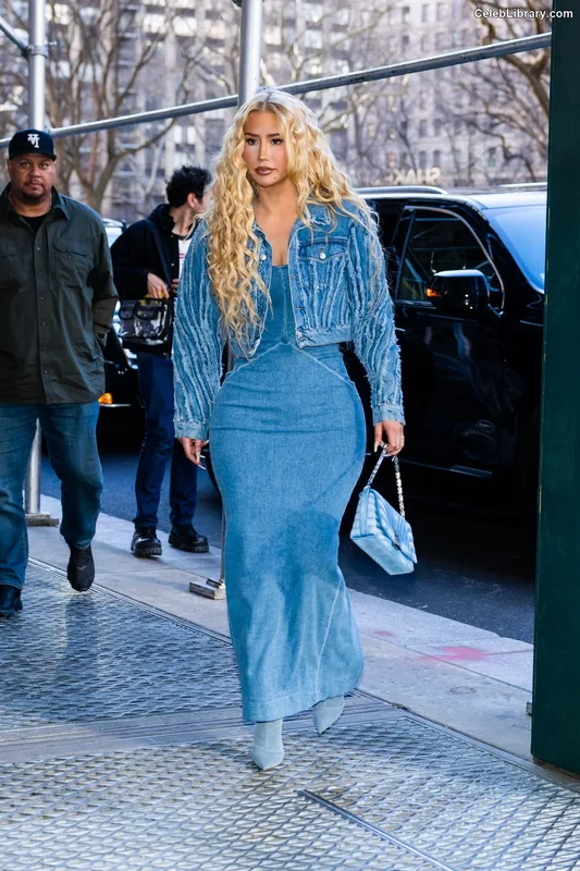 Iggy Azalea photo 15 of 757