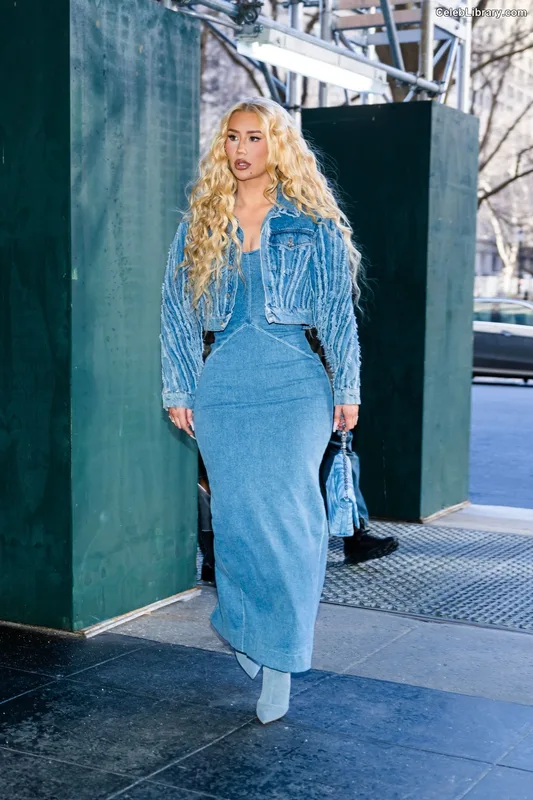 Iggy Azalea photo 17 of 757