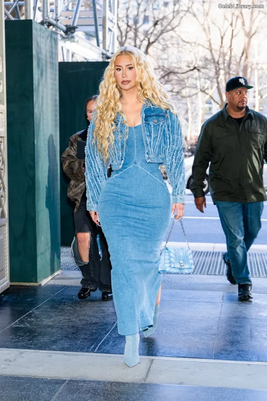 Iggy Azalea photo 19 of 757