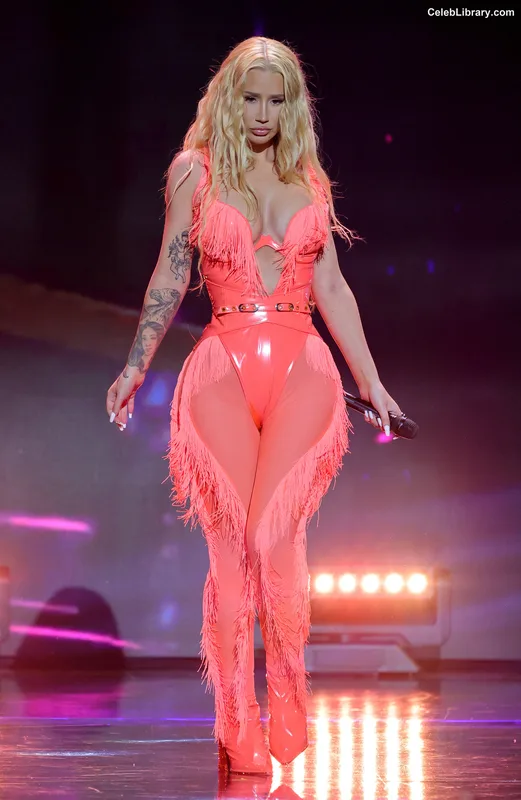 Iggy Azalea photo 11 of 757