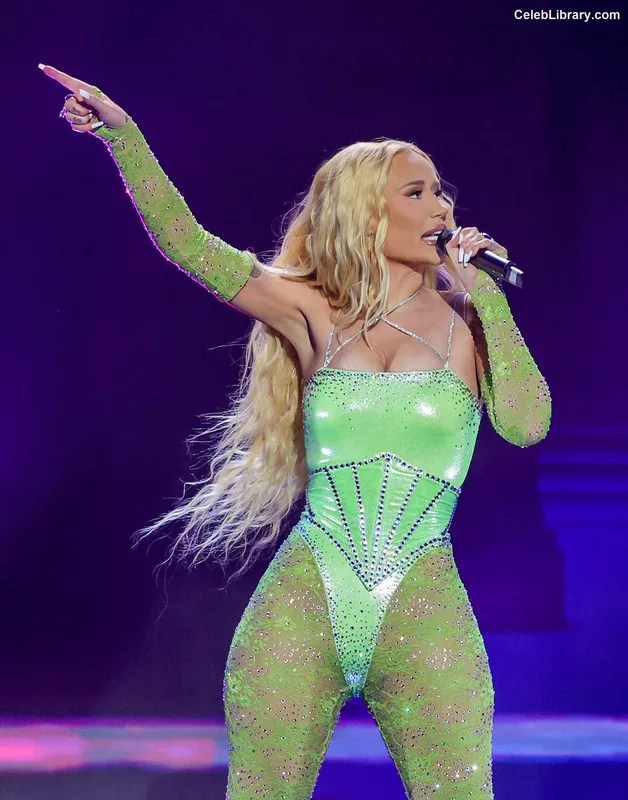 Iggy Azalea photo 19 of 757