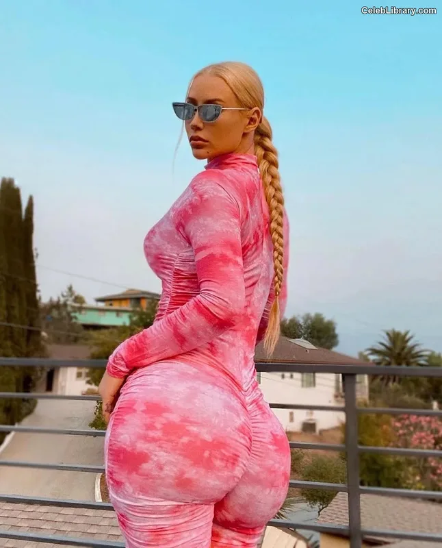 Iggy Azalea photo 9 of 757