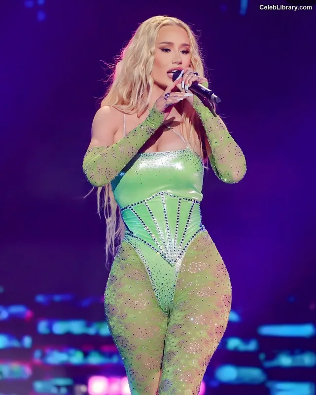 Iggy Azalea photo 15 of 757