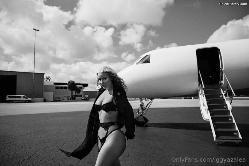 Iggy Azalea photo 18 of 757