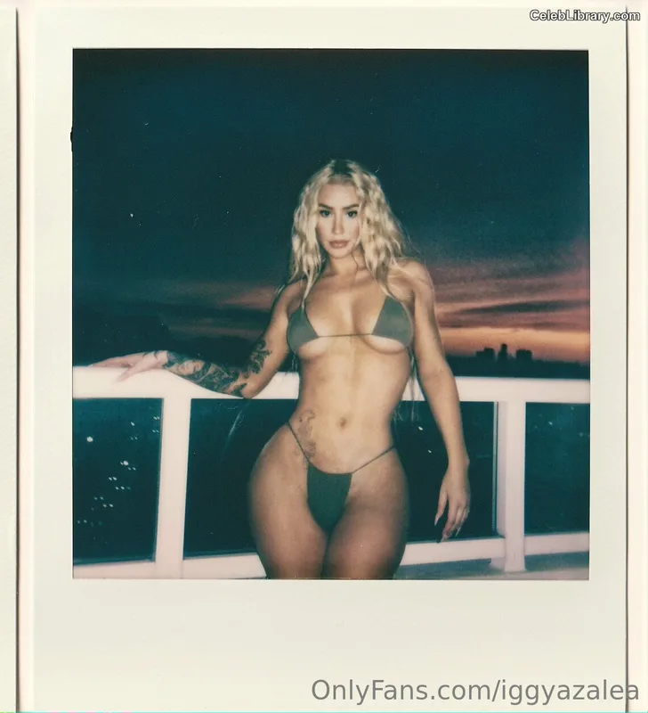 Iggy Azalea photo 2 of 757