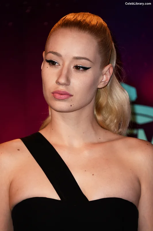 Iggy Azalea photo 17 of 757
