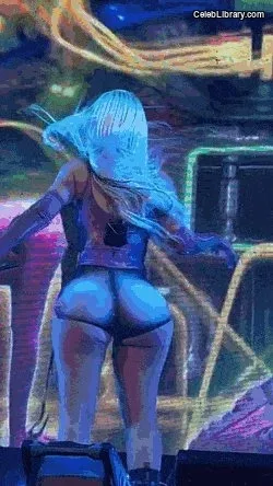 Iggy Azalea photo 16 of 757