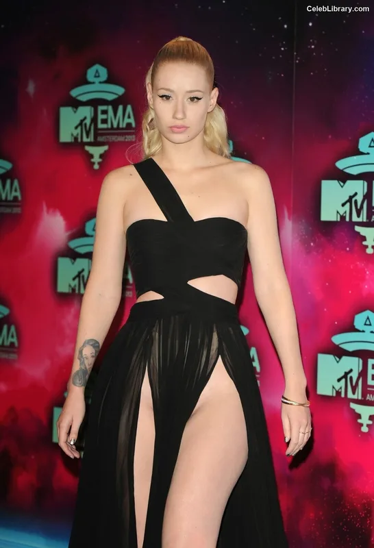 Iggy Azalea photo 17 of 757