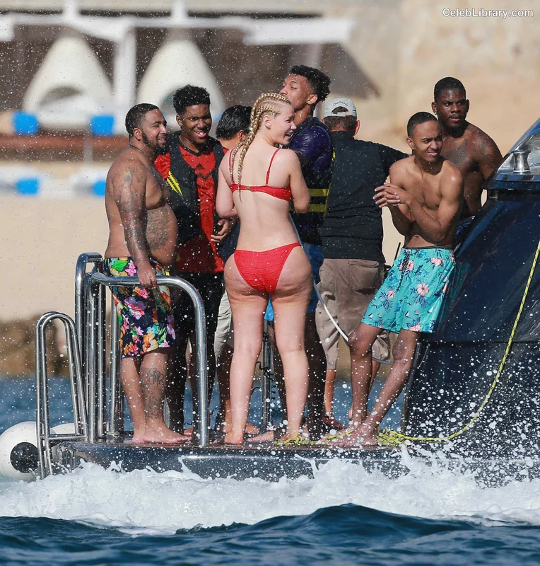 Iggy Azalea photo 18 of 757