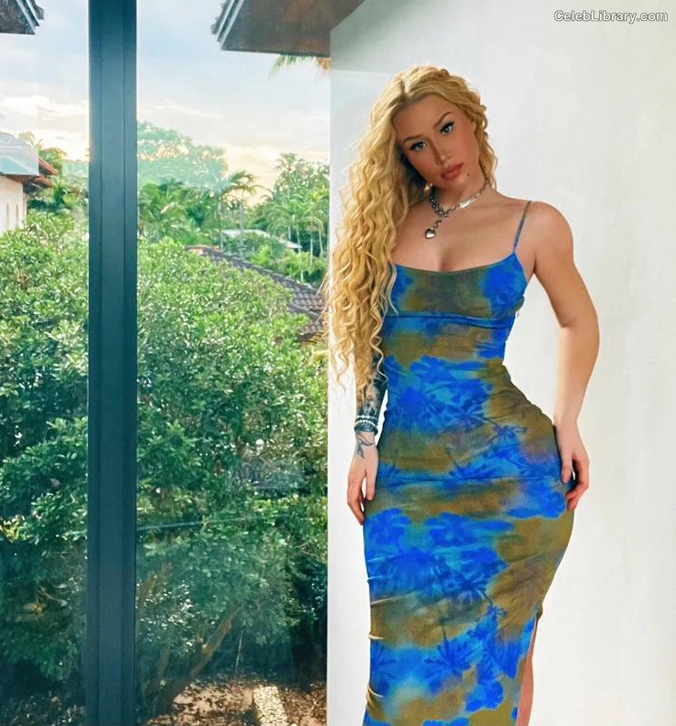 Iggy Azalea photo 22 of 757