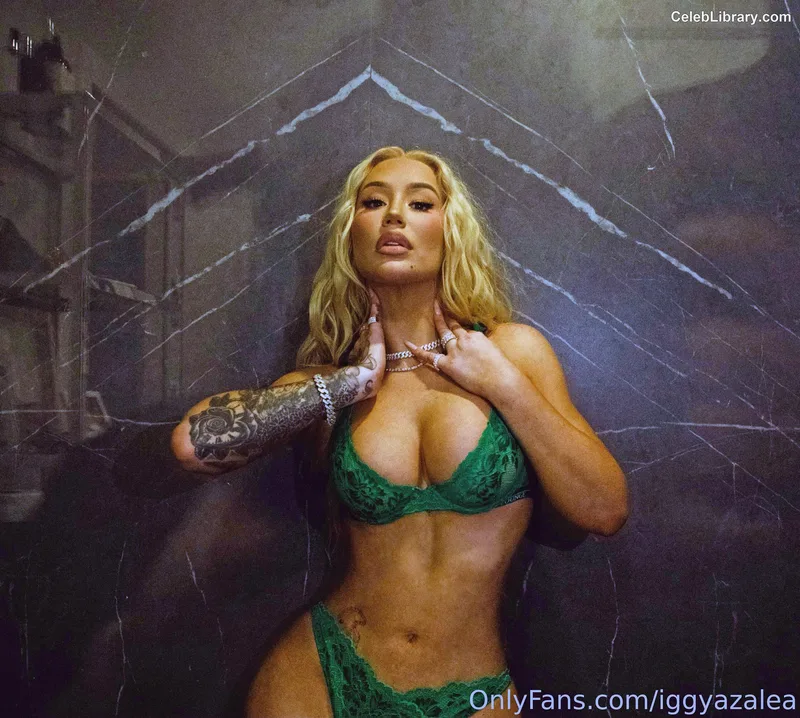 Iggy Azalea photo 9 of 757