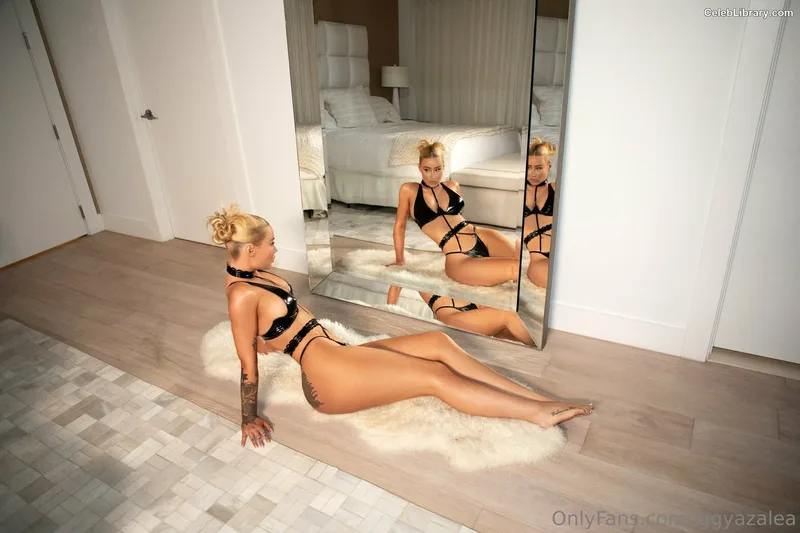 Iggy Azalea photo 13 of 757