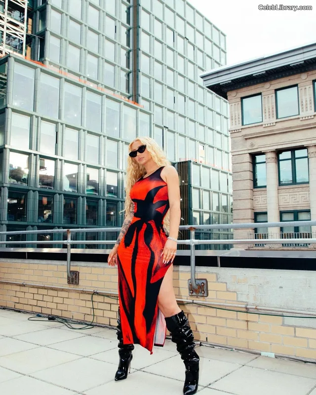 Iggy Azalea photo 19 of 757