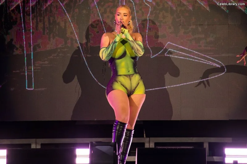Iggy Azalea photo 16 of 757