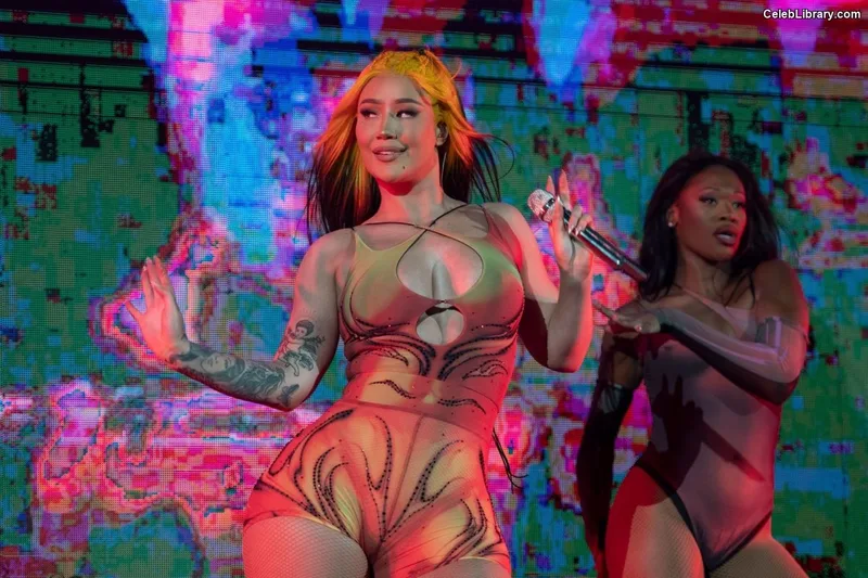 Iggy Azalea photo 21 of 757