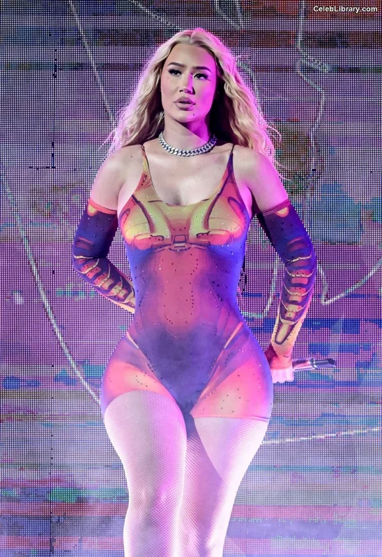 Iggy Azalea photo 23 of 757