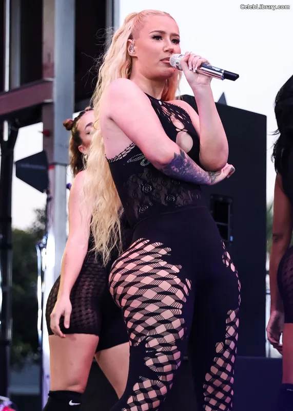 Iggy Azalea photo 5 of 757