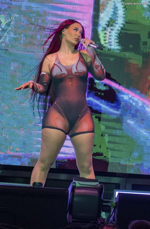 Iggy Azalea photo 11 of 757