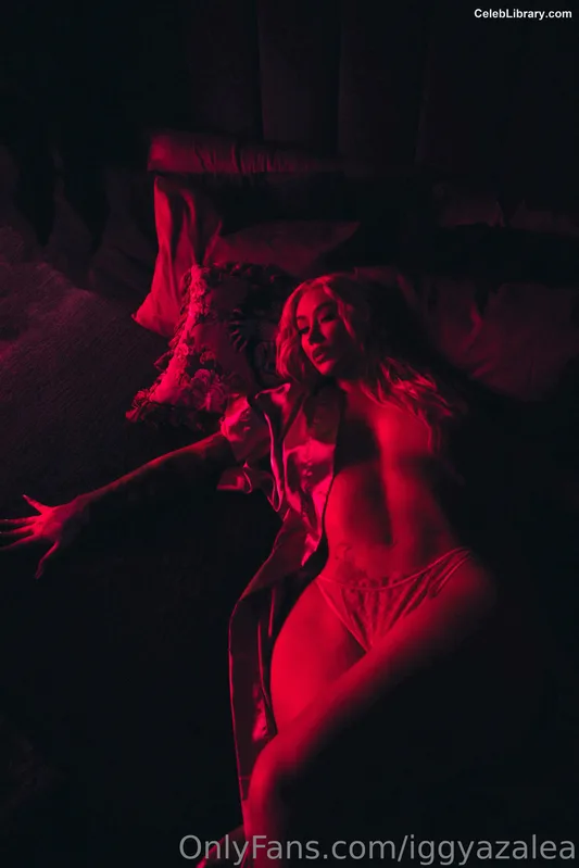 Iggy Azalea photo 9 of 757
