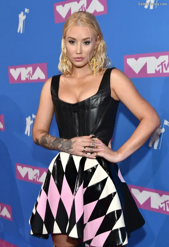 Iggy Azalea photo 12 of 757