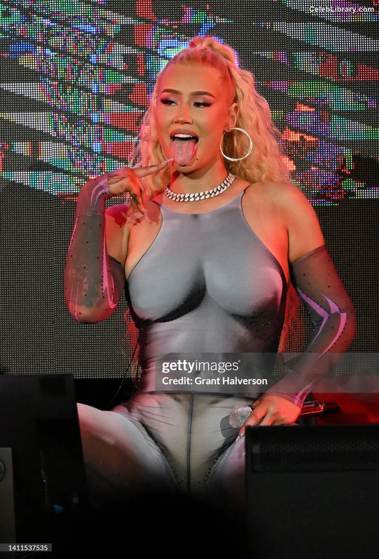 Iggy Azalea photo 13 of 757