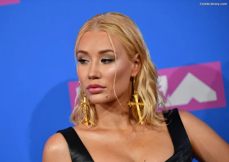 Iggy Azalea photo 15 of 757