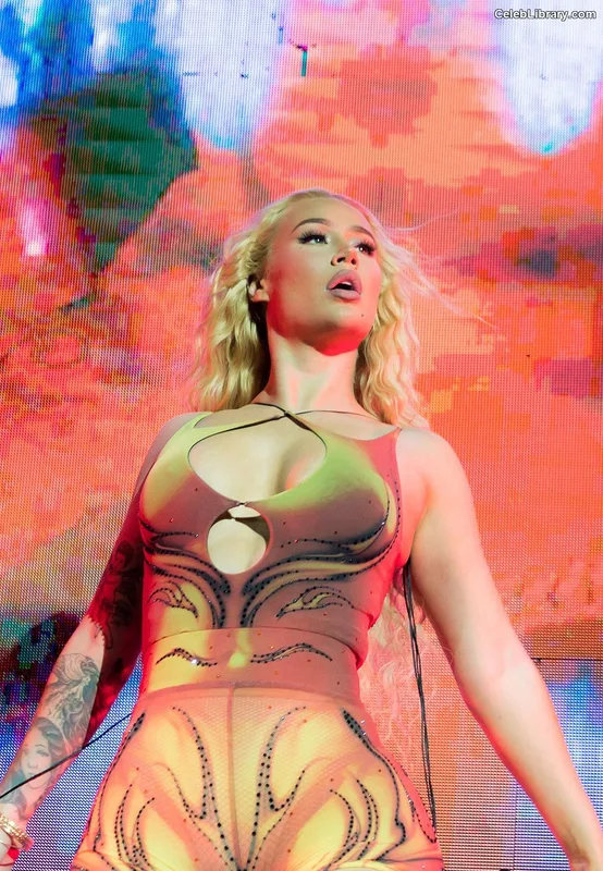 Iggy Azalea photo 20 of 757