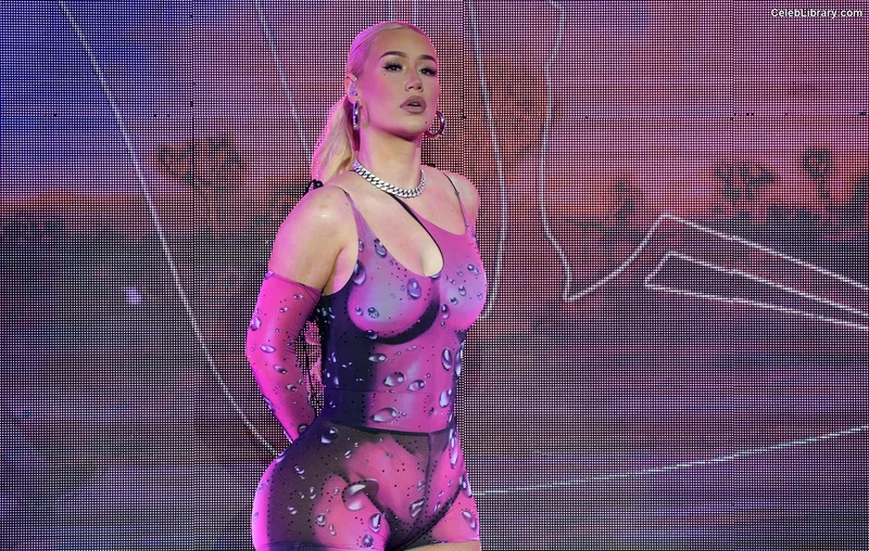 Iggy Azalea photo 7 of 757