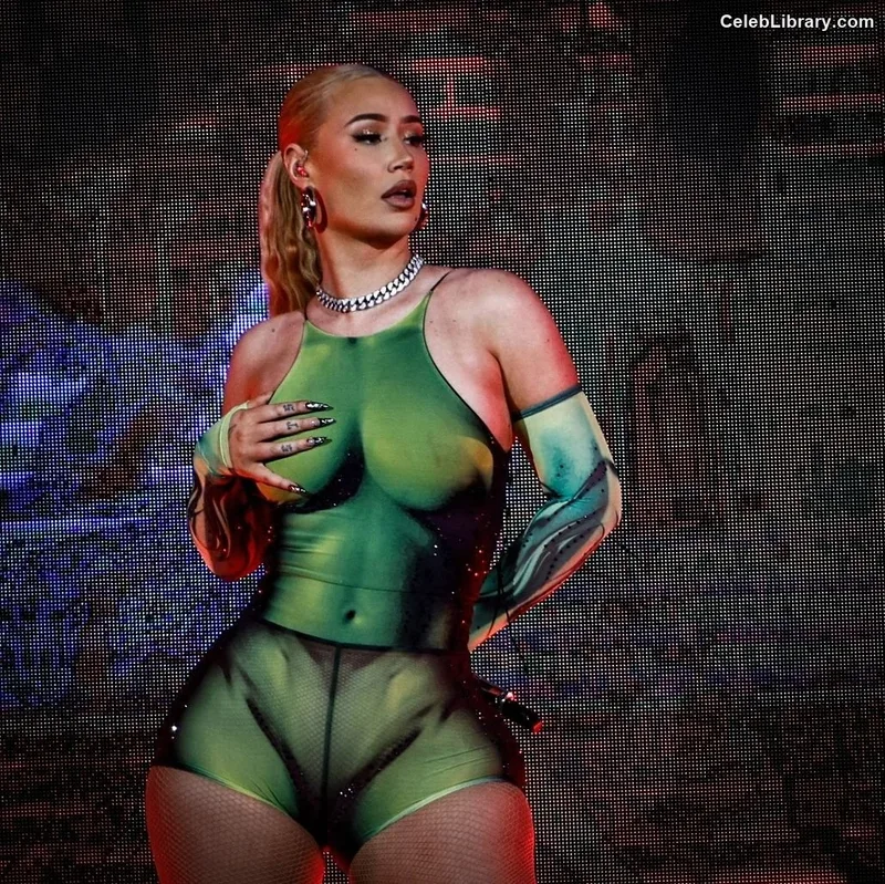 Iggy Azalea photo 15 of 757
