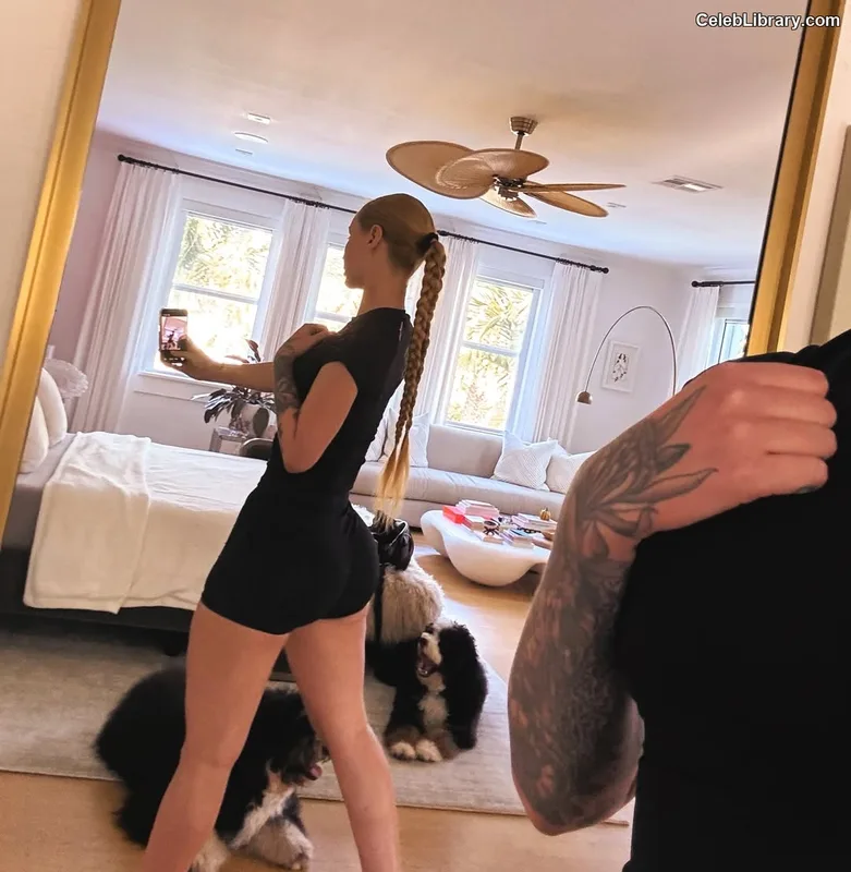Iggy Azalea photo 12 of 757