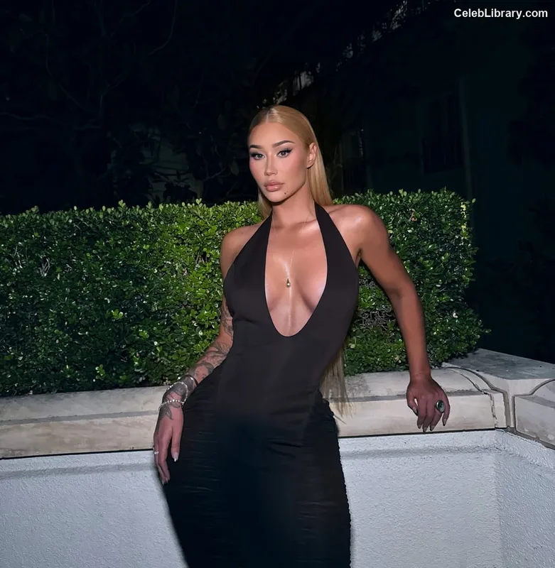 Iggy Azalea photo 13 of 757