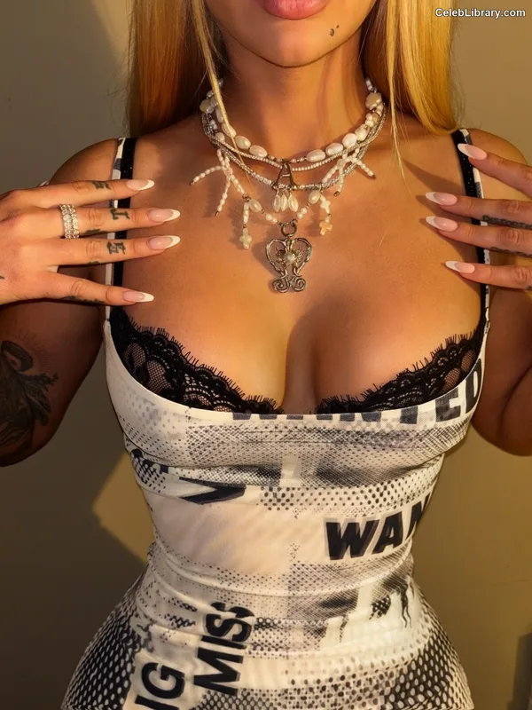 Iggy Azalea photo 19 of 757