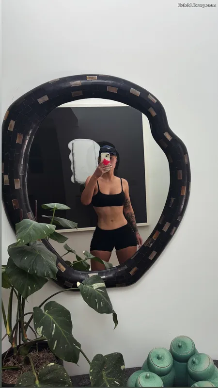 Iggy Azalea photo 8 of 757