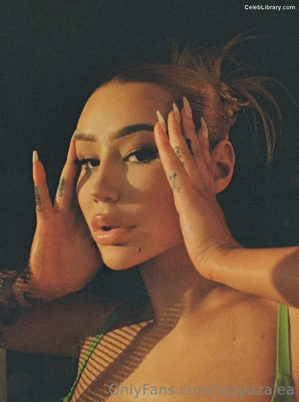 Iggy Azalea photo 19 of 757