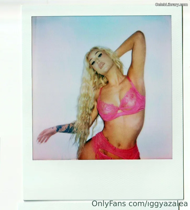 Iggy Azalea photo 5 of 757