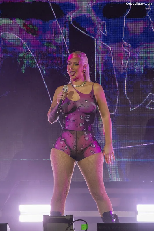 Iggy Azalea photo 17 of 757