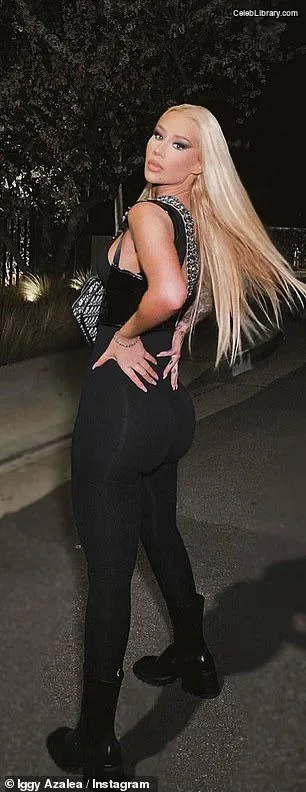 Iggy Azalea photo 1 of 757