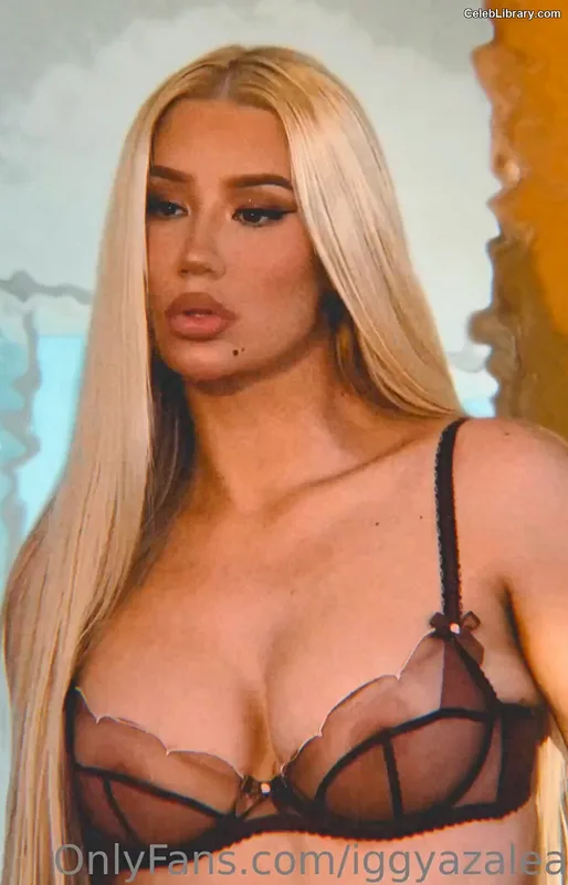 Iggy Azalea photo 13 of 757