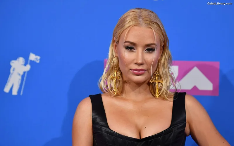 Iggy Azalea photo 14 of 757
