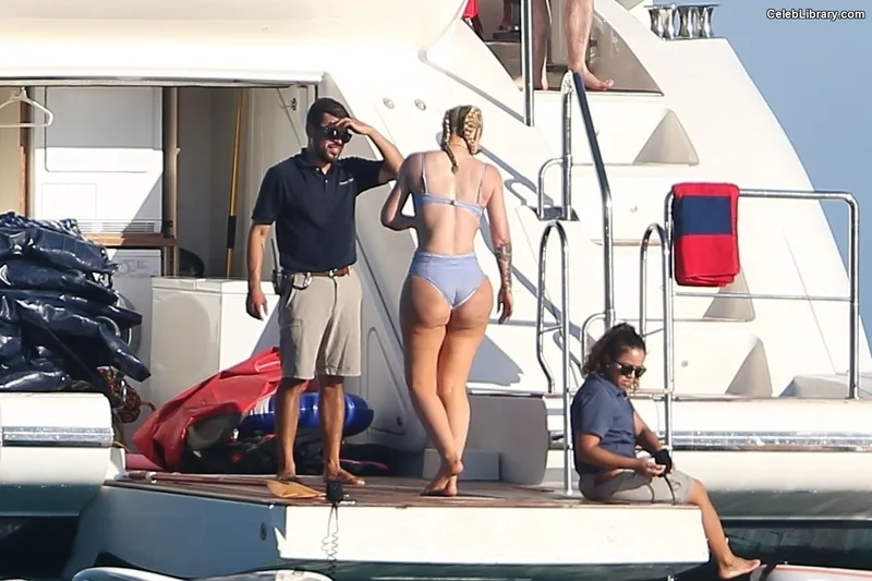 Iggy Azalea photo 19 of 757