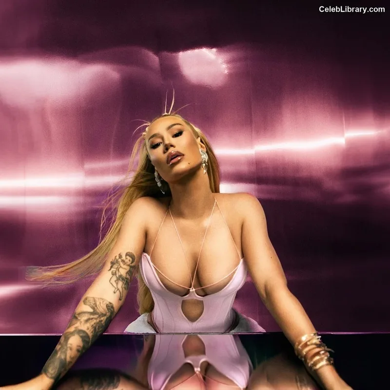 Iggy Azalea photo 10 of 757